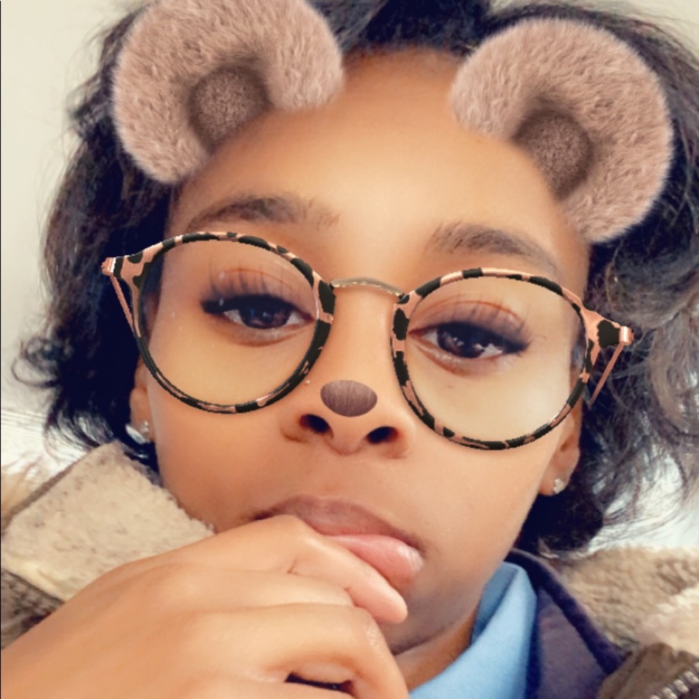 Meet your Posher, Jasmine